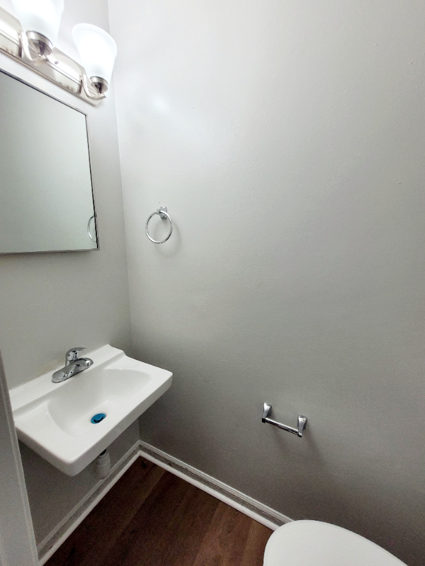 8 Bainbridge Ave #A - Photo 7 of 7
