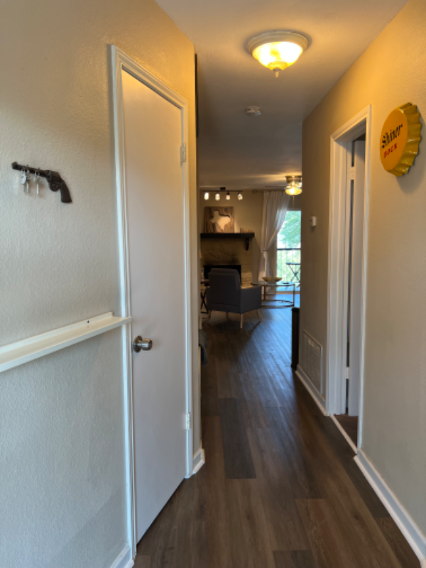 1581 Parkview Dr Bldg E #8 - Photo 4 of 24