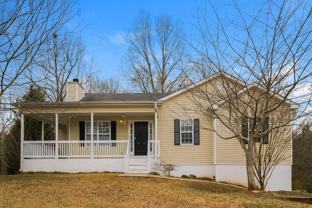 215 Mountain Ln - Photo 1 of 1