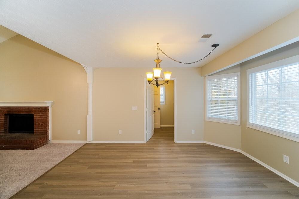 215 Mountain Ln - Photo 5 of 17