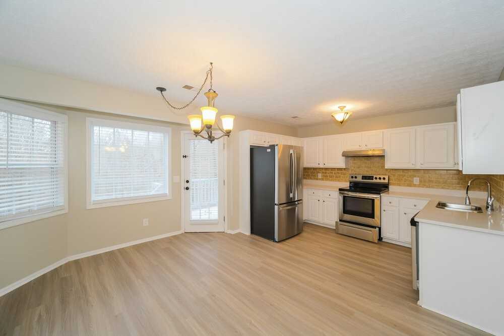 215 Mountain Ln - Photo 6 of 17