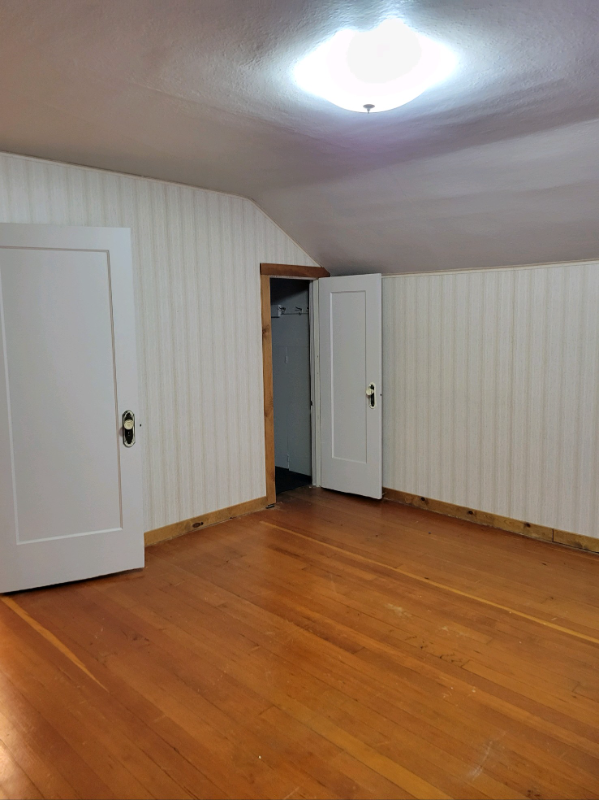 711 5th Ave #A - Photo 3 of 13