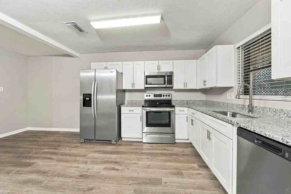 1827 Rotary Dr - Photo 6 of 16