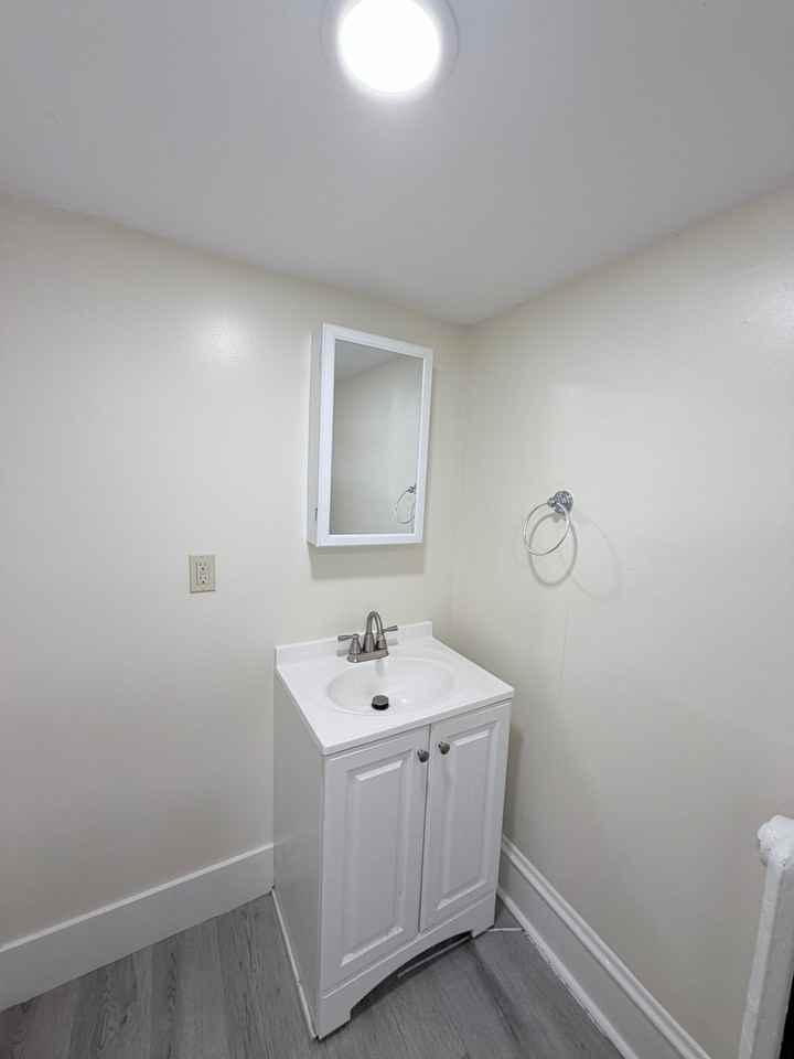 51 Loomis St #3 - Photo 6 of 14