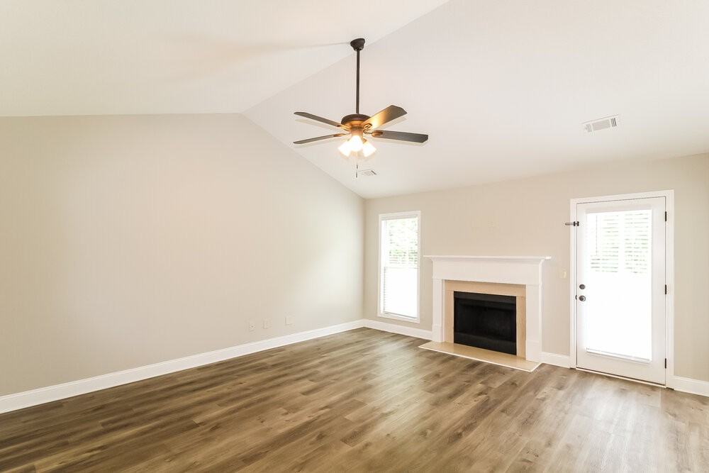 1680 Deer Creek Ln - Photo 4 of 16