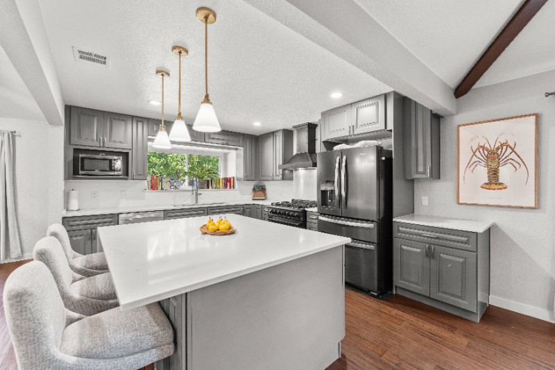 6926 Royal Ln - Photo 5 of 20