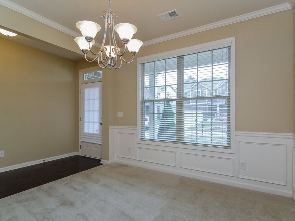 785 Westmoreland Ln - Photo 3 of 15