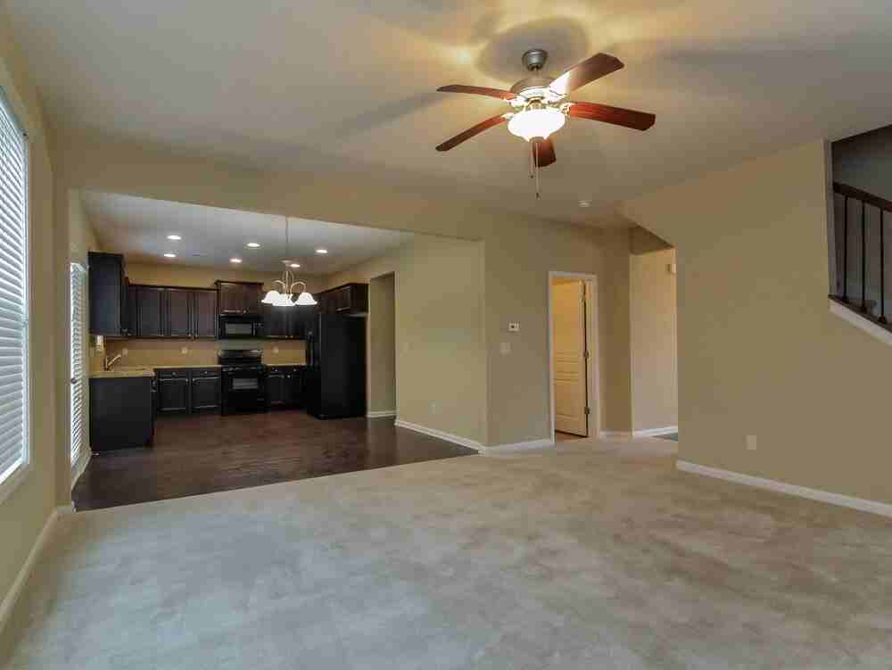 785 Westmoreland Ln - Photo 7 of 15