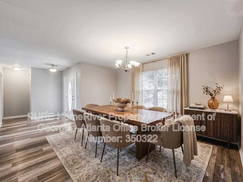 35 Chapman Way - Photo 3 of 23