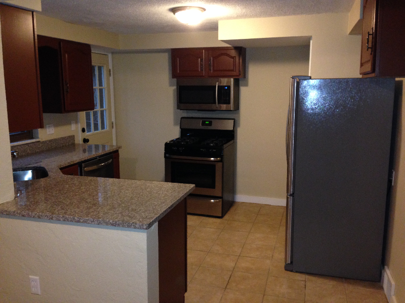 442 Iberia St - Photo 2 of 17