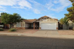 featured image of 3731 E Hampton Ave