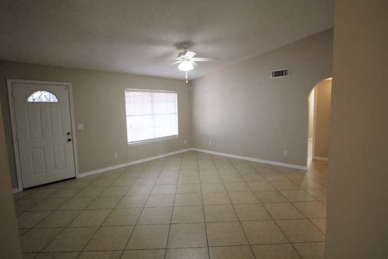 3731 E Hampton Ave - Photo 4 of 28