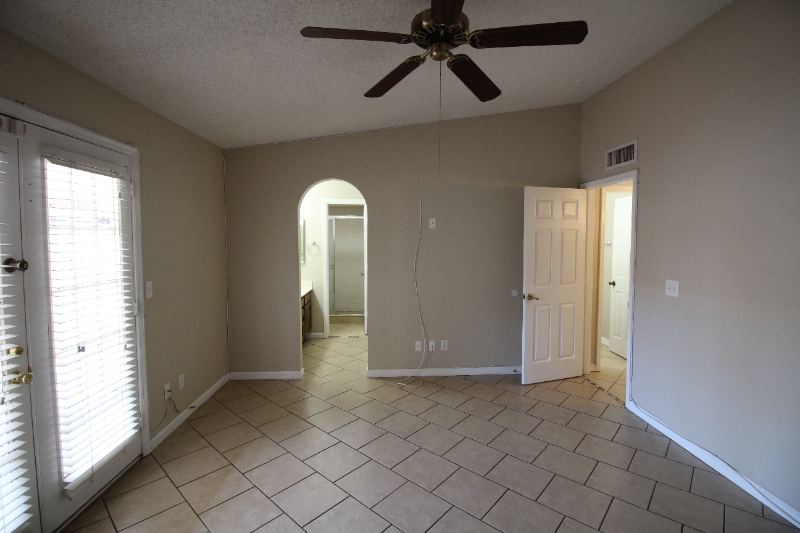 3731 E Hampton Ave - Photo 5 of 28