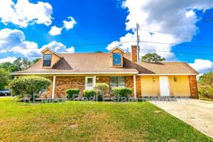 featured image of 605 Hacienda Ave