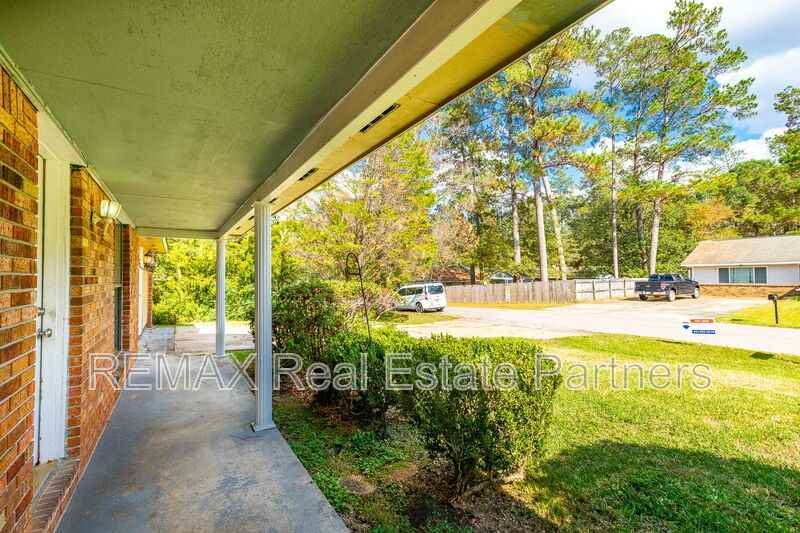 605 Hacienda Ave - Photo 2 of 21