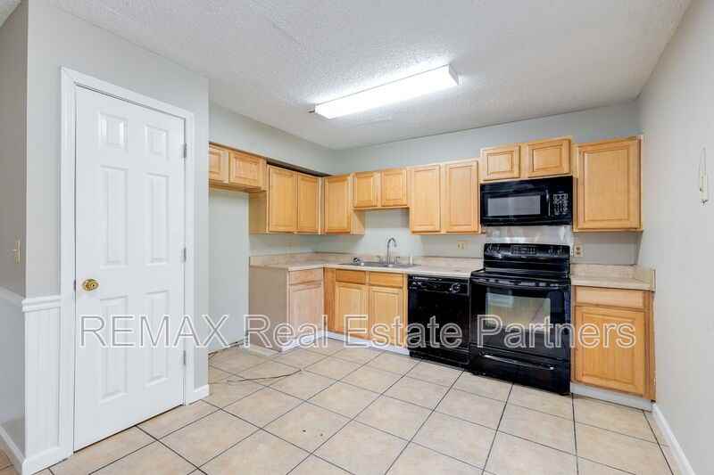605 Hacienda Ave - Photo 5 of 21