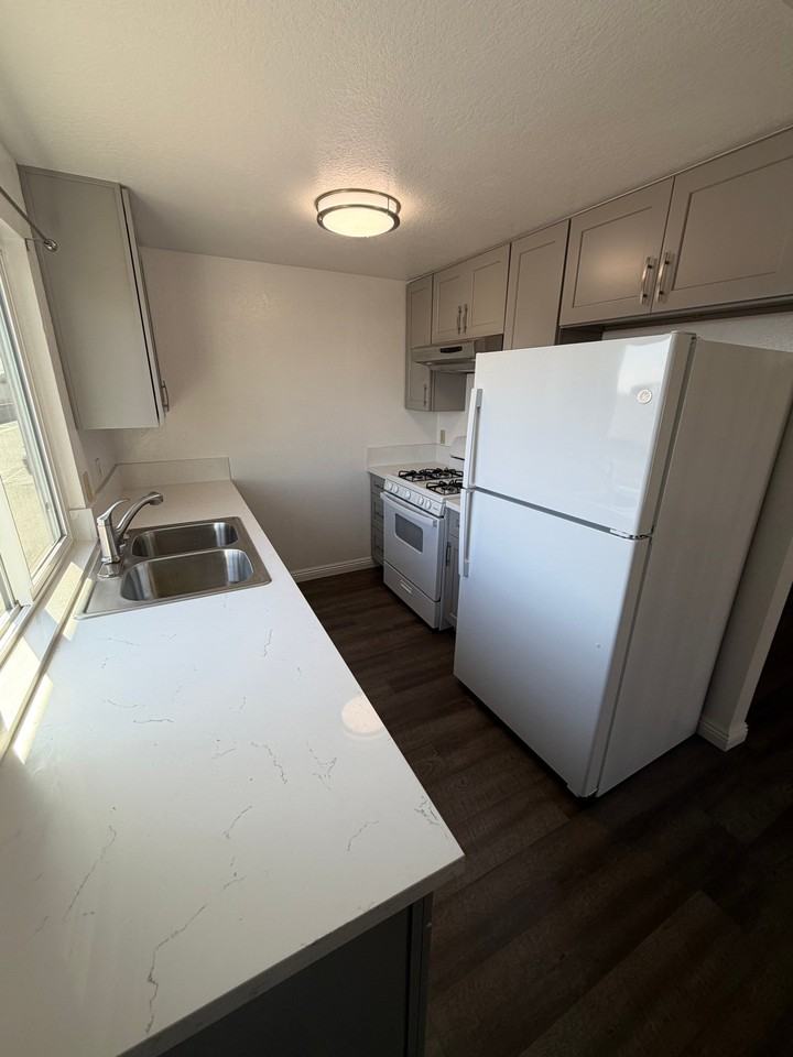 8777 Lomita Dr #D - Photo 2 of 5
