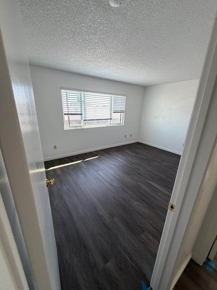 8777 Lomita Dr #D - Photo 4 of 5