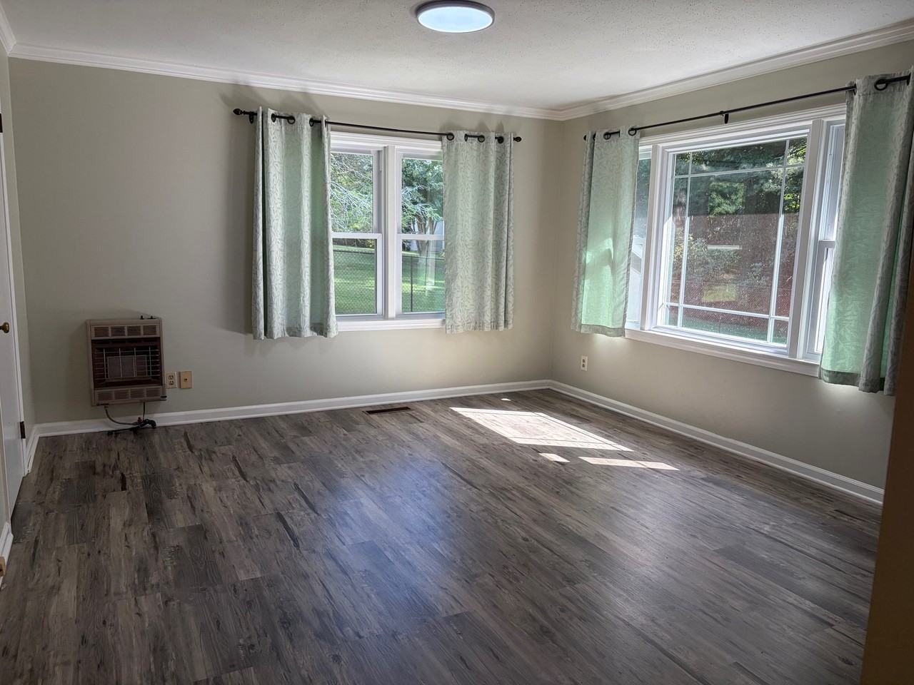 3231 Magnolia Dr - Photo 4 of 15
