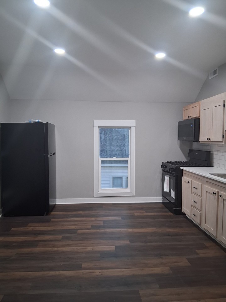 1167 N 4th St #1 - Photo 2 of 28