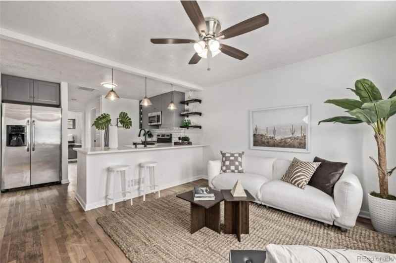 6137 S Sterne Cir - Photo 7 of 18