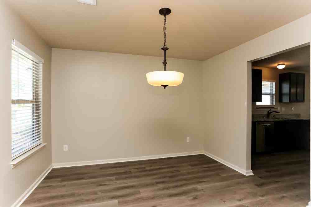 270 Eagles Pkwy - Photo 6 of 16