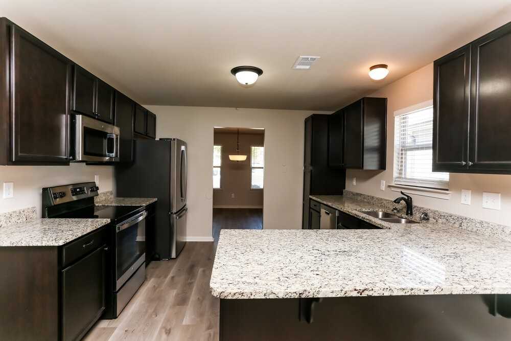 270 Eagles Pkwy - Photo 7 of 16