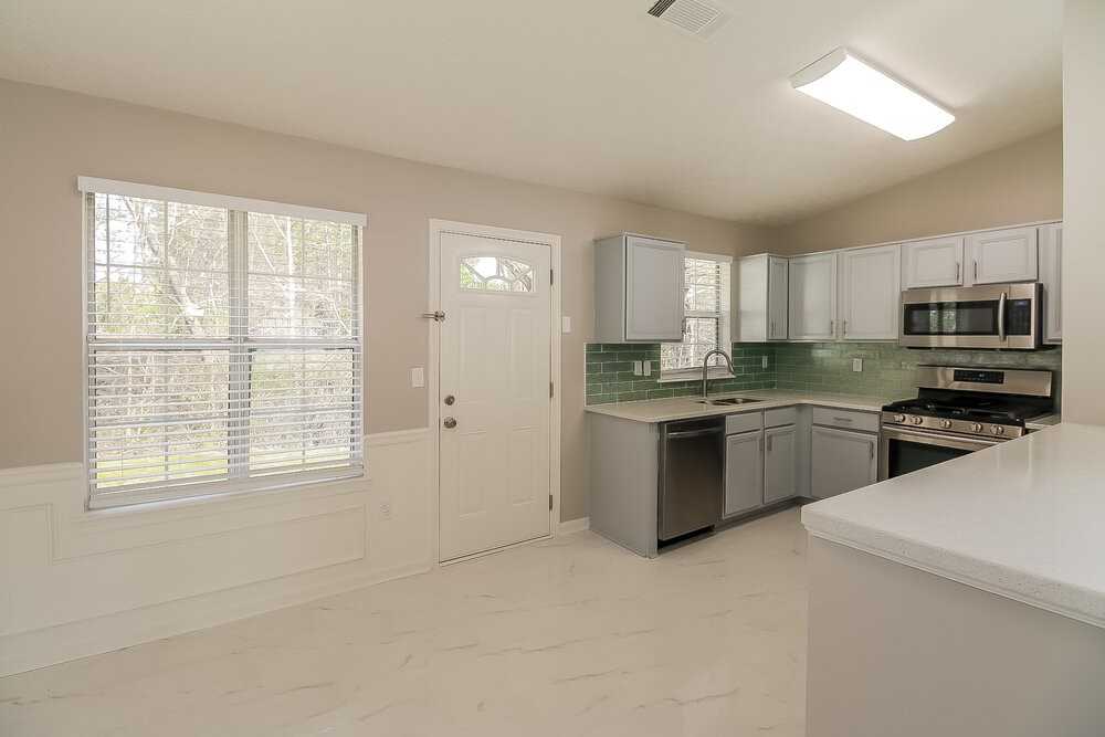 350 Emerald Green Ct - Photo 6 of 15