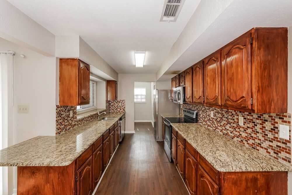 3009 Joymeadow Dr - Photo 7 of 16