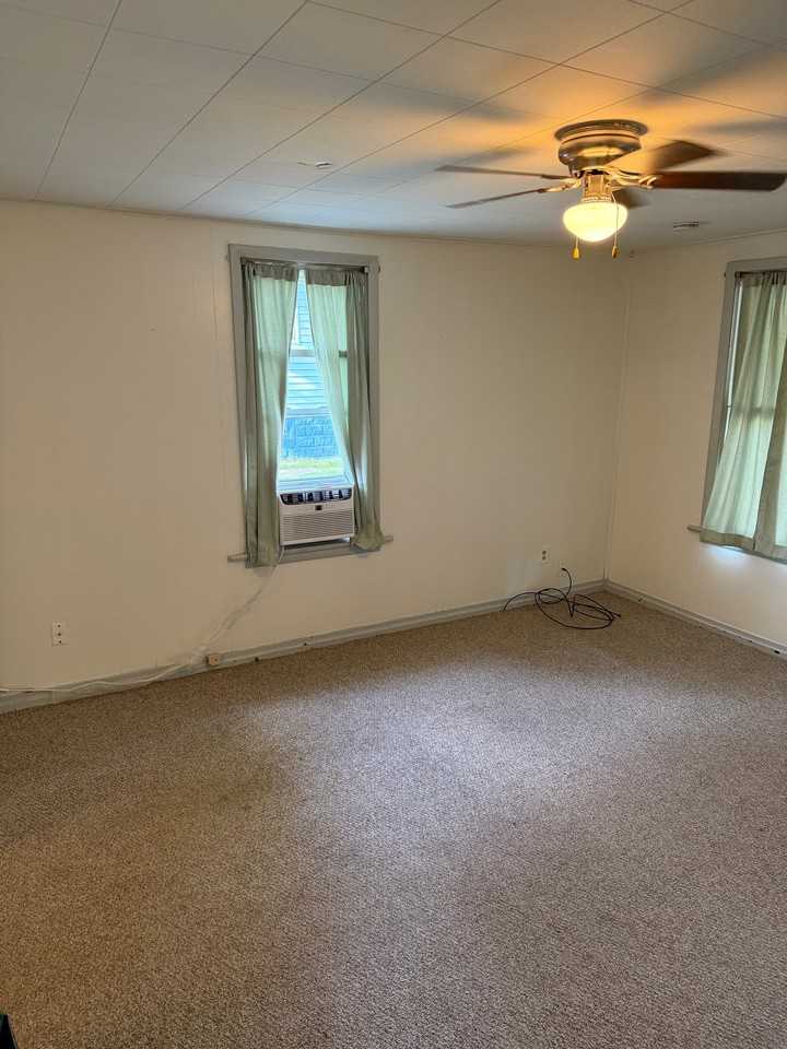 64 High St #2 - Photo 2 of 5