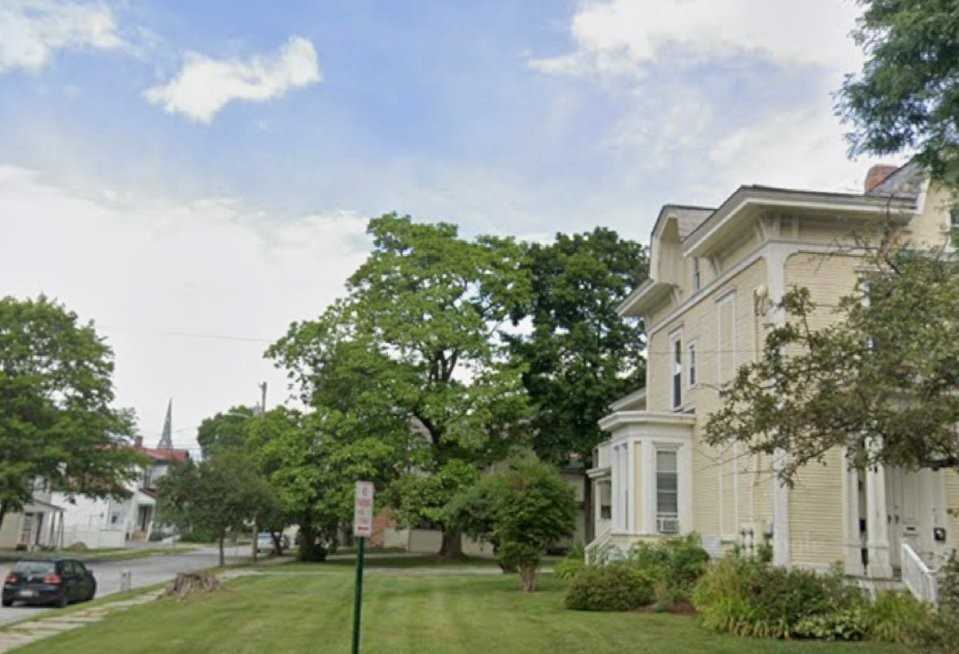 2 Nickwackett St #B - Photo 6 of 8