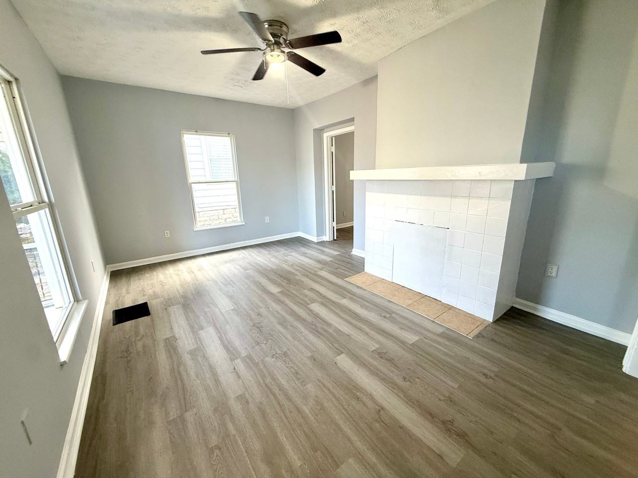 22 Pleasant St - Photo 3 of 14