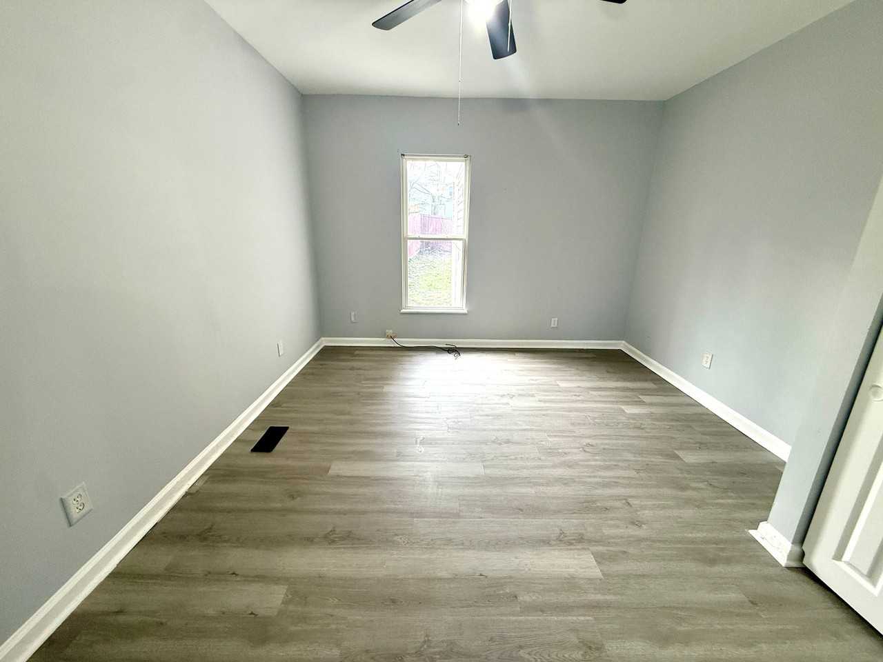 22 Pleasant St - Photo 4 of 14