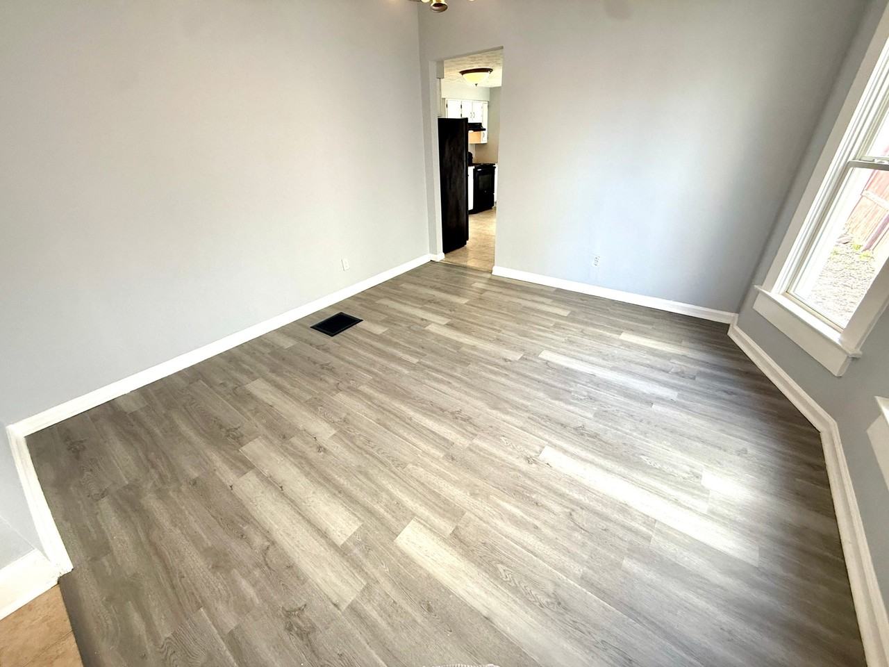 22 Pleasant St - Photo 7 of 14
