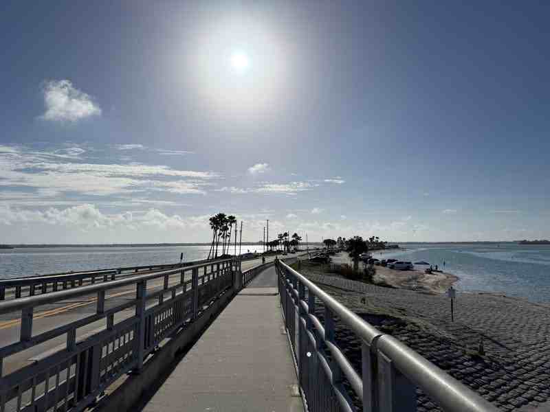 340 Causeway Blvd - Photo 4 of 14