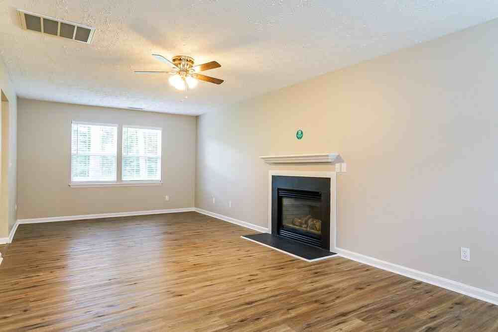 3033 Slippery Elm Dr - Photo 4 of 17