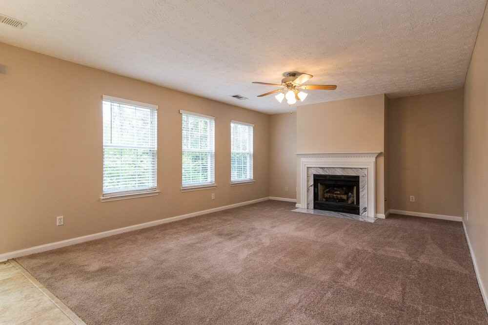 400 Crested View Dr - Photo 4 of 17