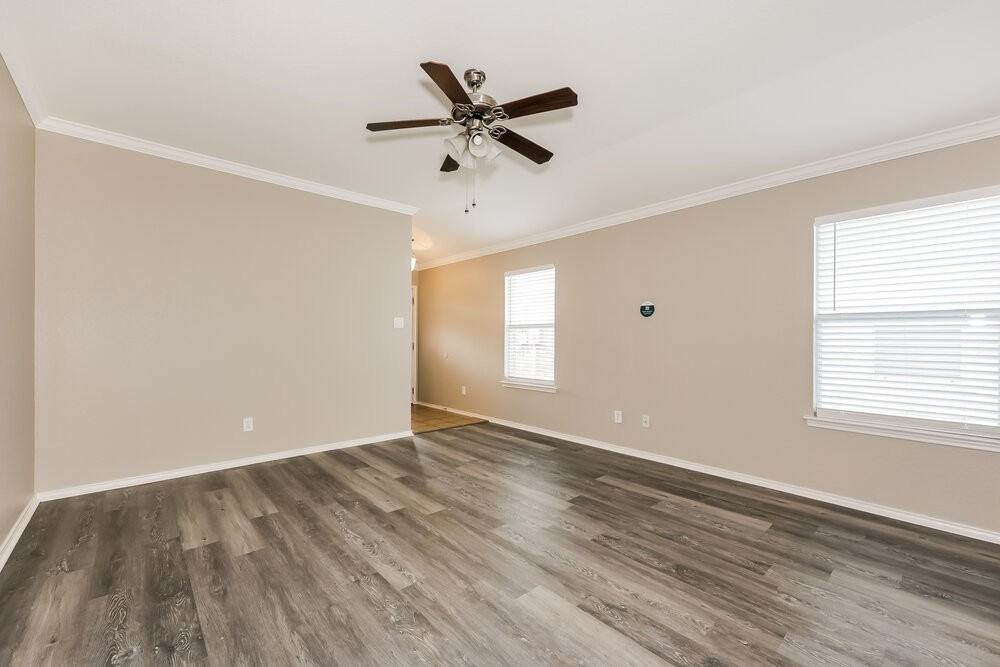 2105 Charmion Ln - Photo 3 of 16