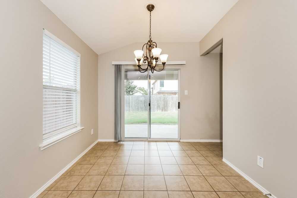2105 Charmion Ln - Photo 6 of 16