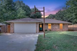 featured image of 1015 Crown Dr