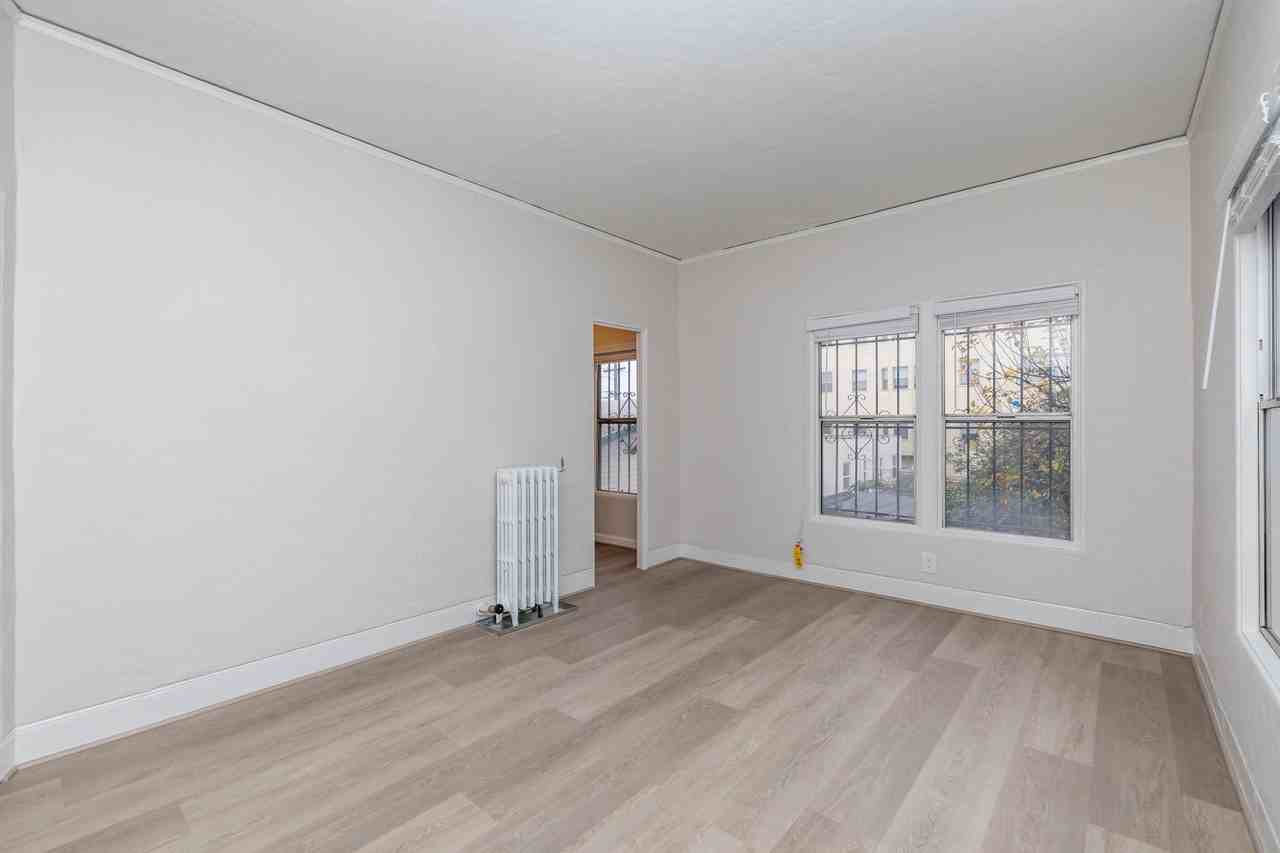 640 Brooklyn - Photo 5 of 18