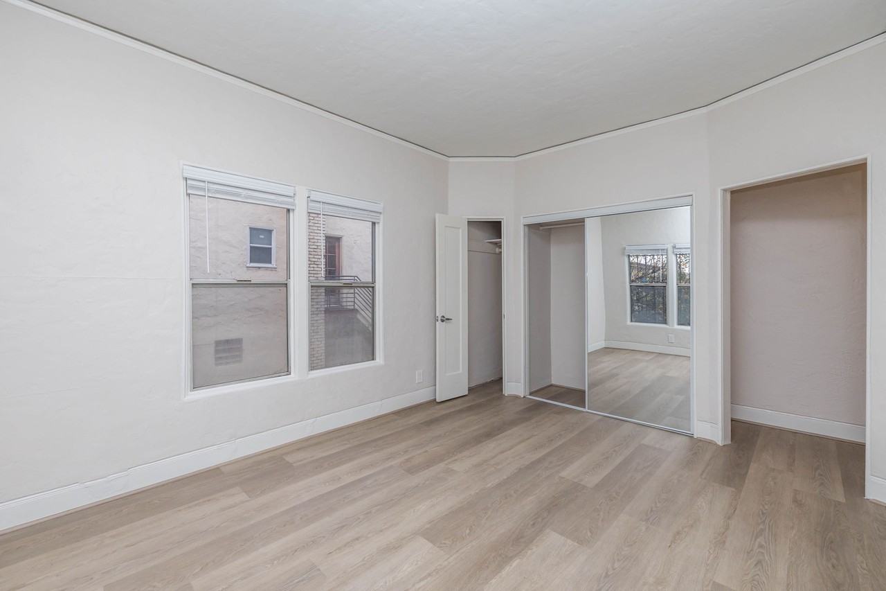 640 Brooklyn - Photo 6 of 18
