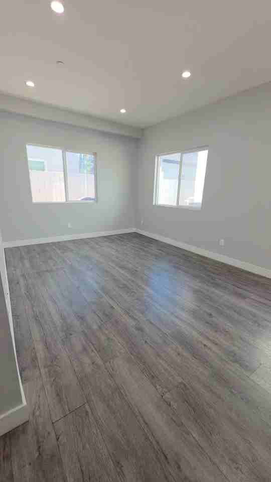 6513 Florence Pl #B - Photo 4 of 15