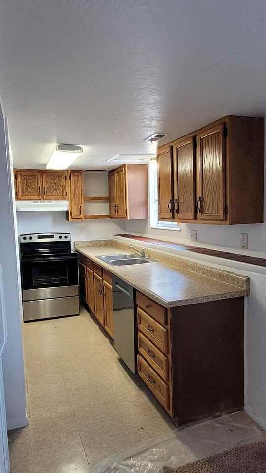 3191 S Hammonton Cir #B - Photo 2 of 8