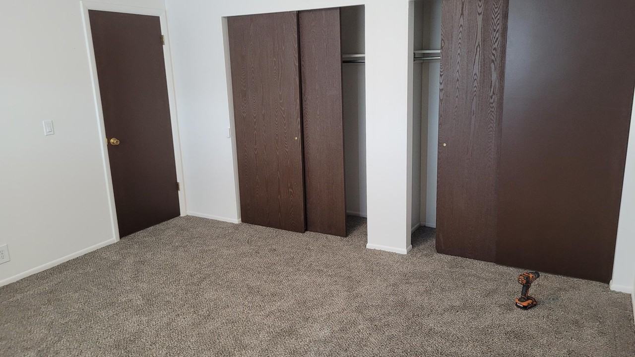 3191 S Hammonton Cir #B - Photo 3 of 8