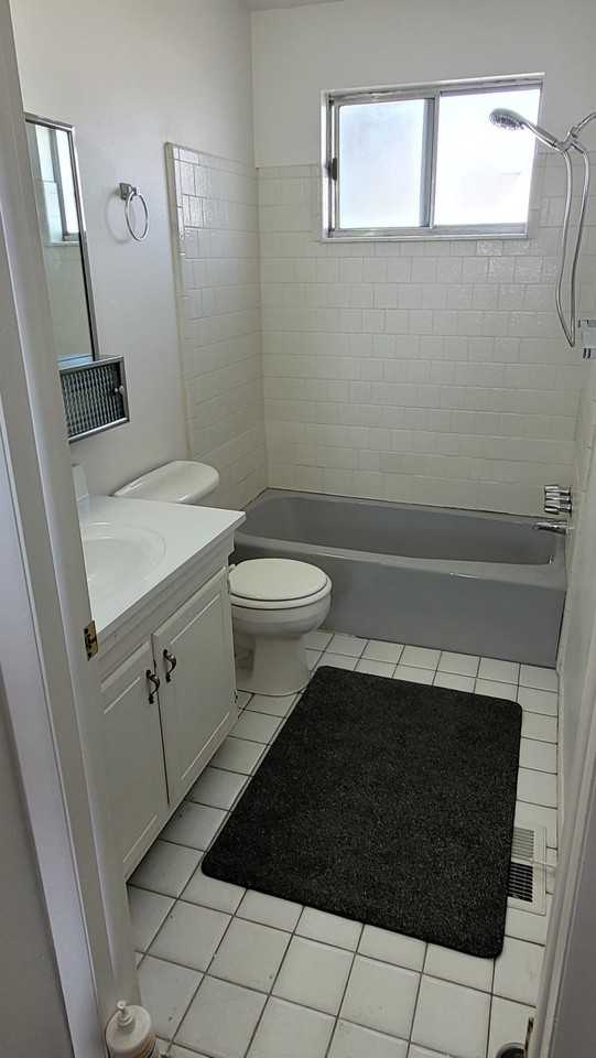 3191 S Hammonton Cir #B - Photo 5 of 8