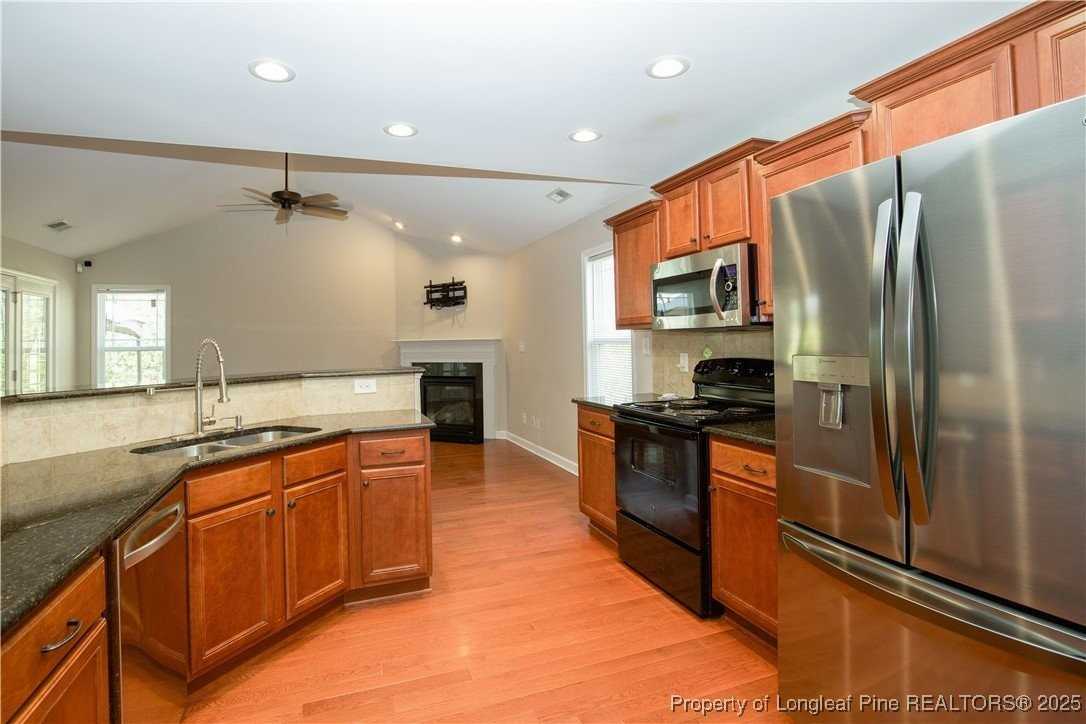 207 Heather Brook Cir - Photo 5 of 34