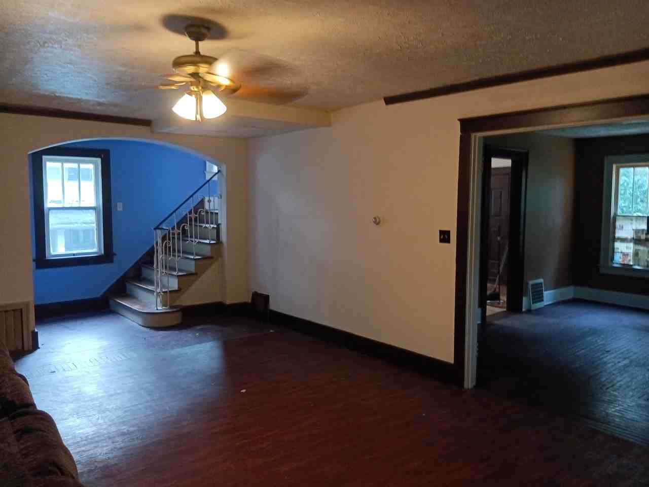 123 Hill St - Photo 3 of 11