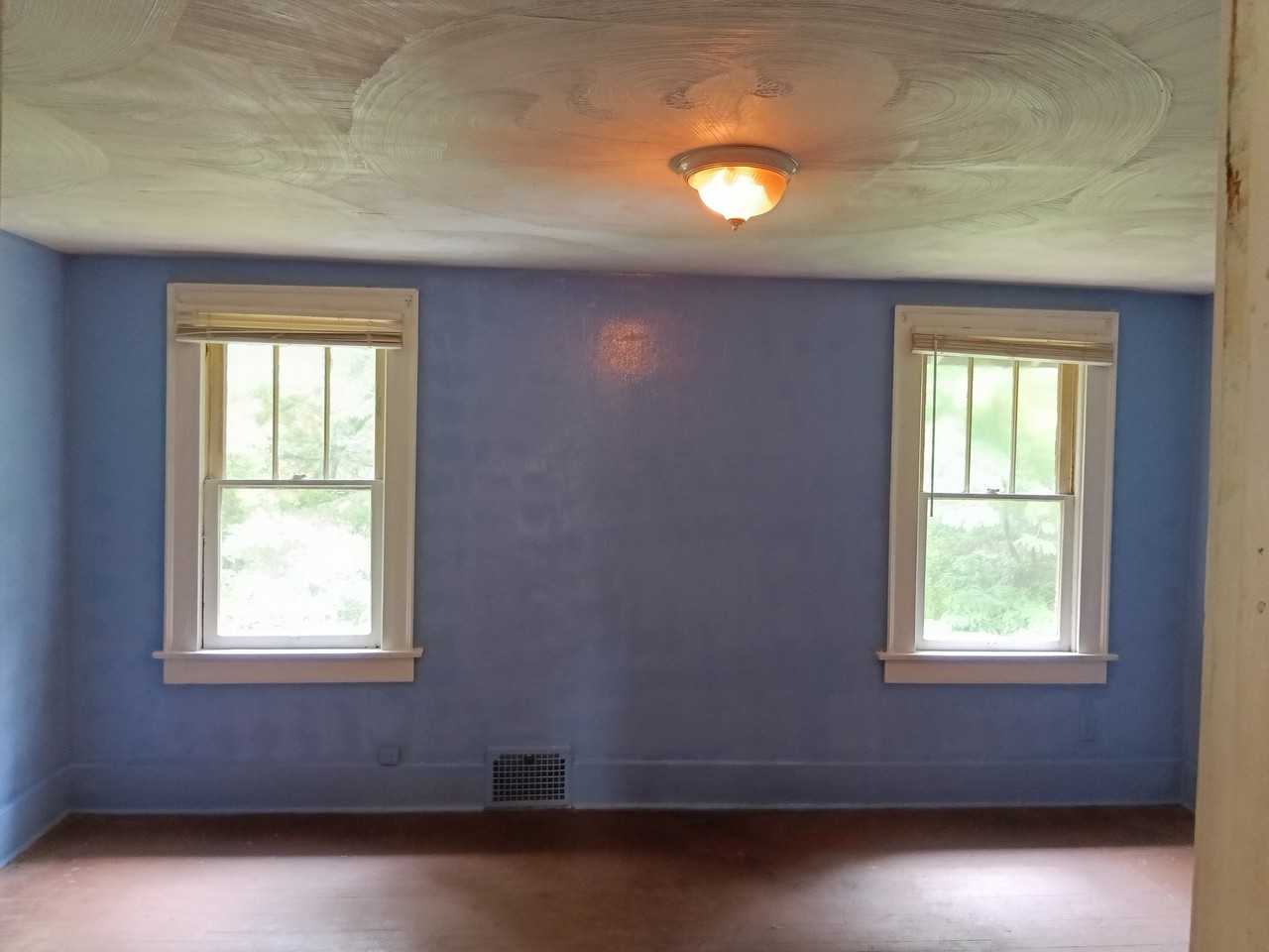 123 Hill St - Photo 6 of 11