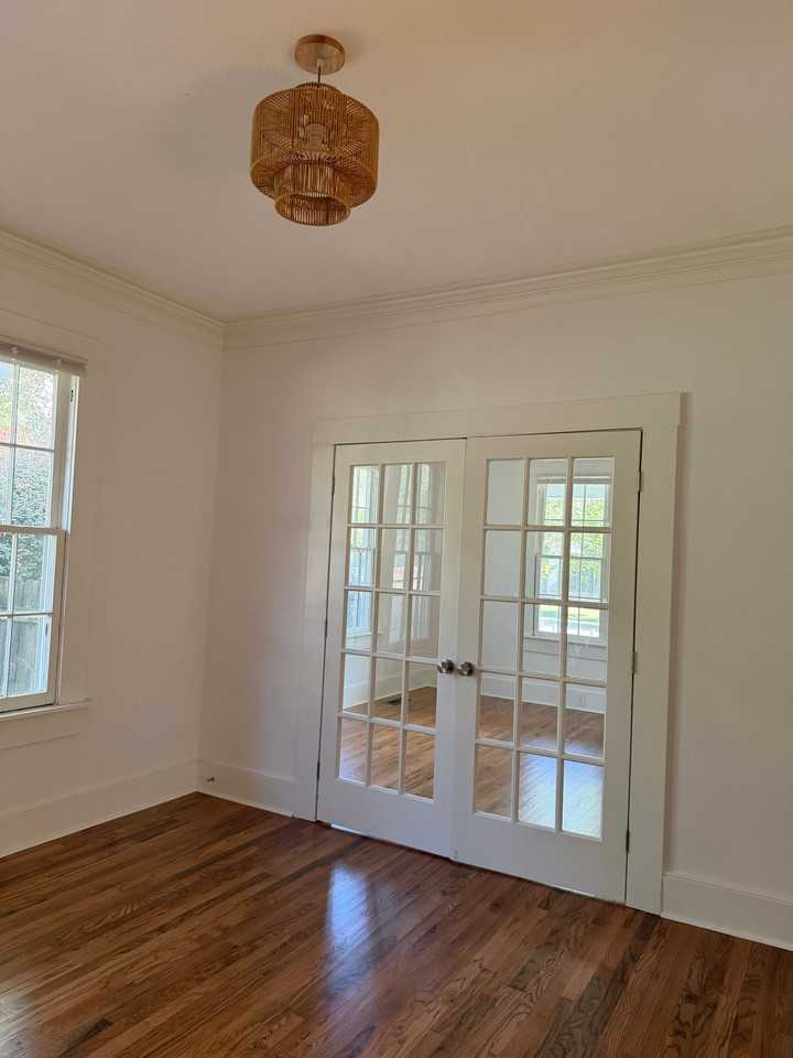 1423 20th St - Photo 6 of 9